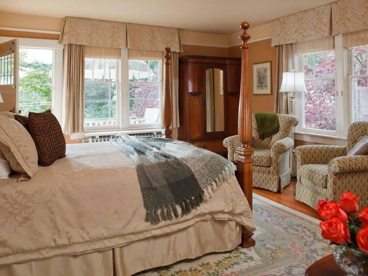 Abbeymoore Manor Victoria Bed & Breakfast