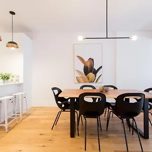 Apartment Hip, Stylish In Little Italy By Den A 